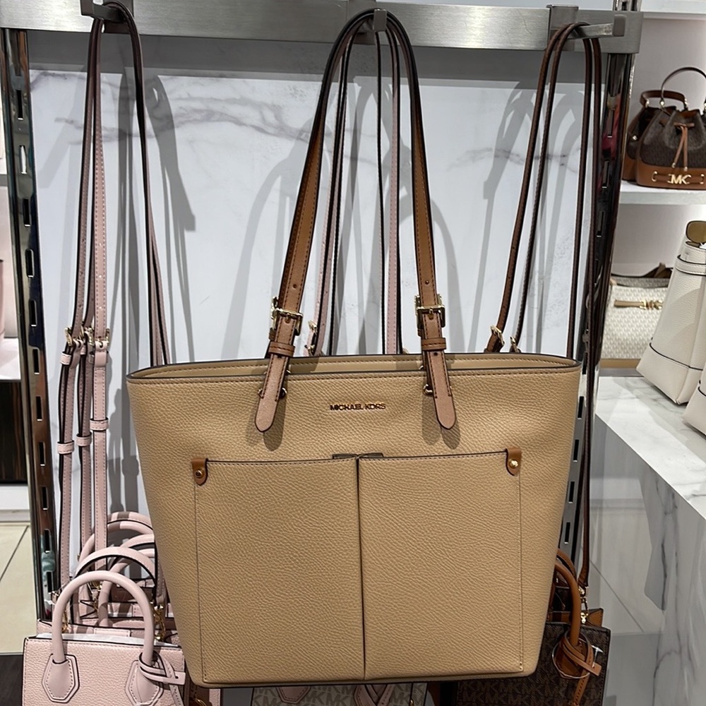 MICHAEL KORS JET SET TRAVEL MEDIUM DOUBLE POCKET TOTE NON-LEATHER VEGAN 
Camel - Picture 5 of 16